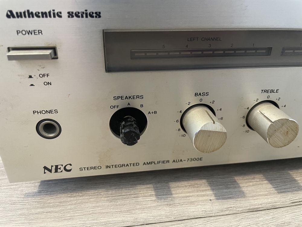 Amplituner NEC AUA-7300E