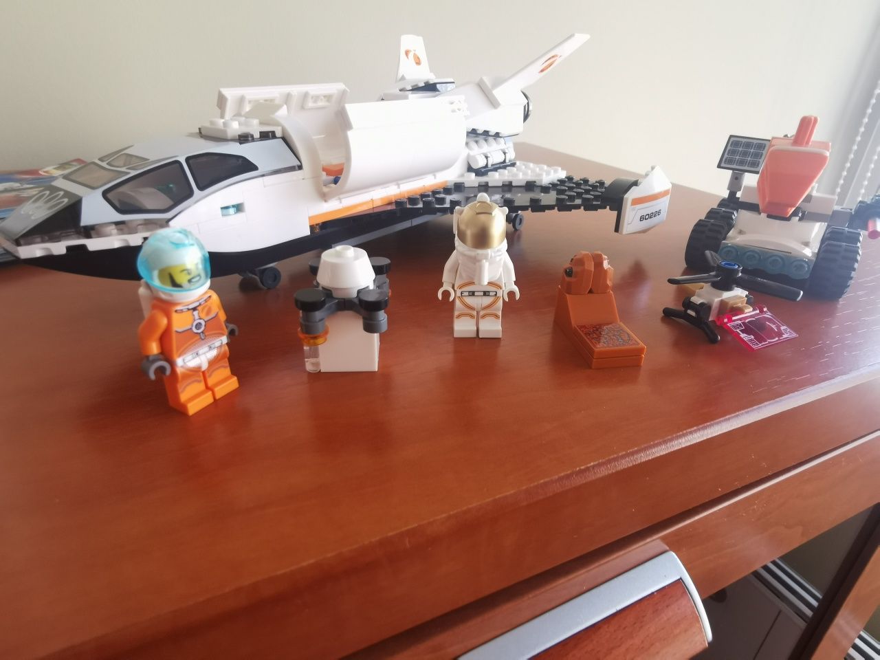 Lego 60226 Mars research shuttle