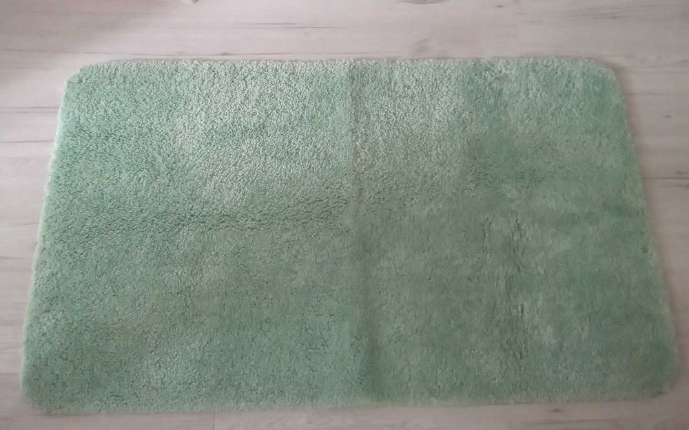 Nowy dywanik łazienkowy