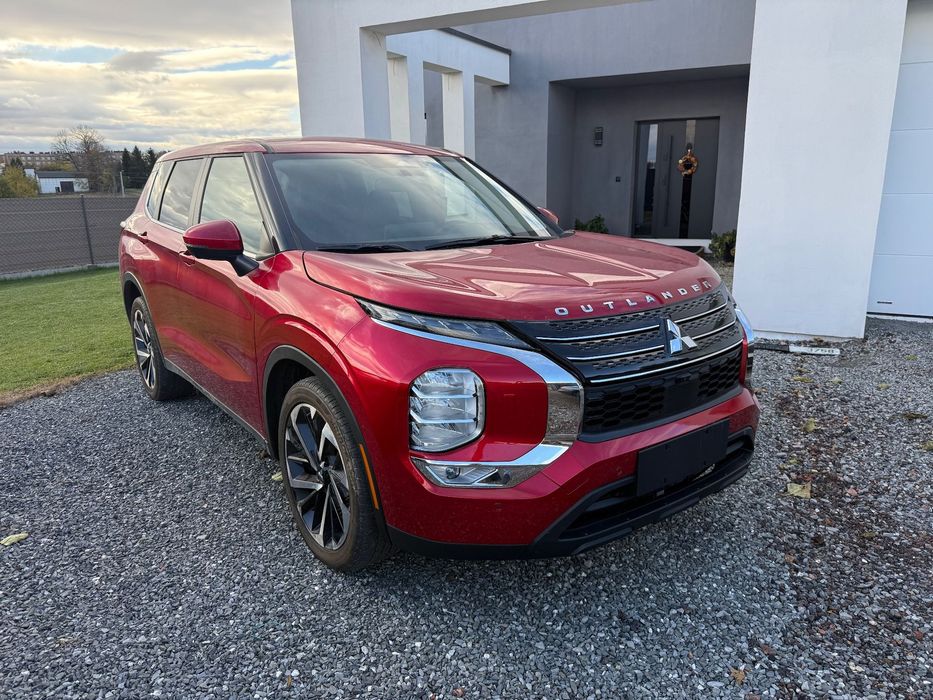 Mitsubishi Outlander 2.5 Full wersja 4x4 kamery