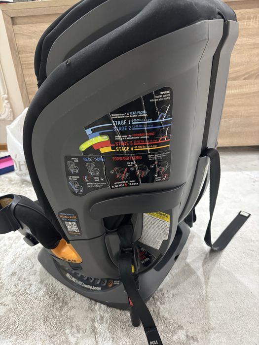 Автокрісло Chicco Fit4 0+/1/2/3 (1.8 -45кг)