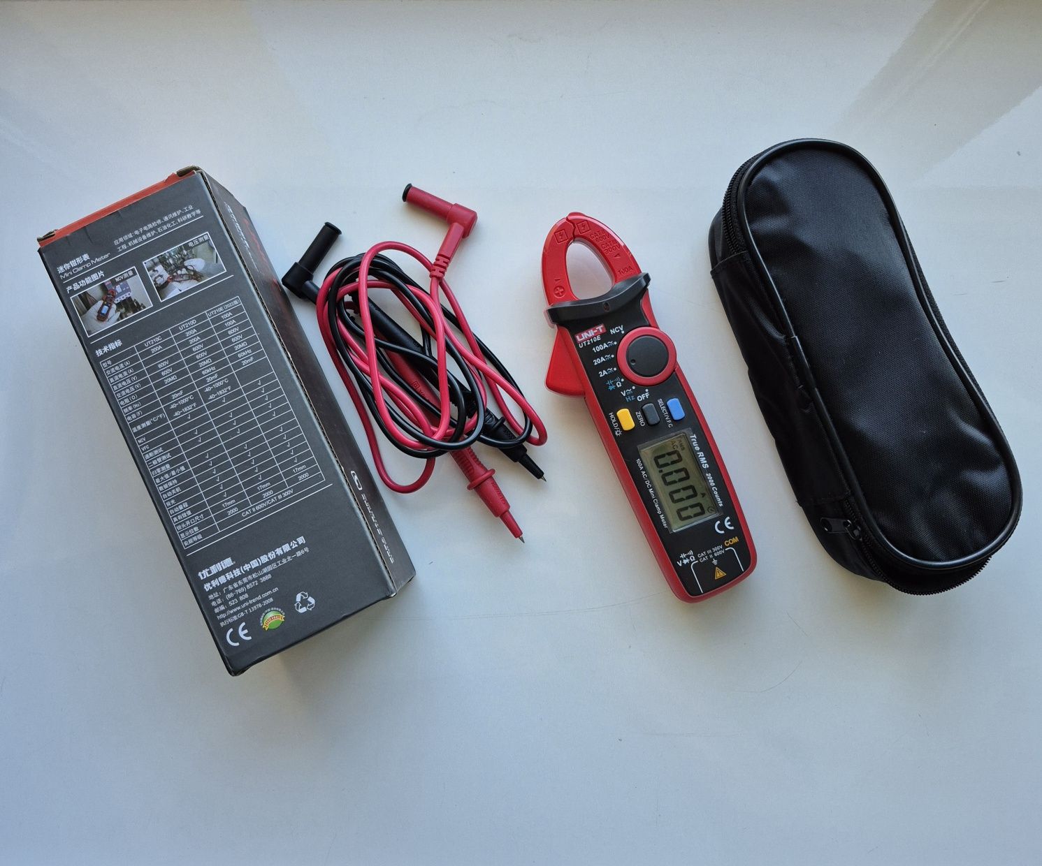 Струмови клещи Uni-t UT210E
