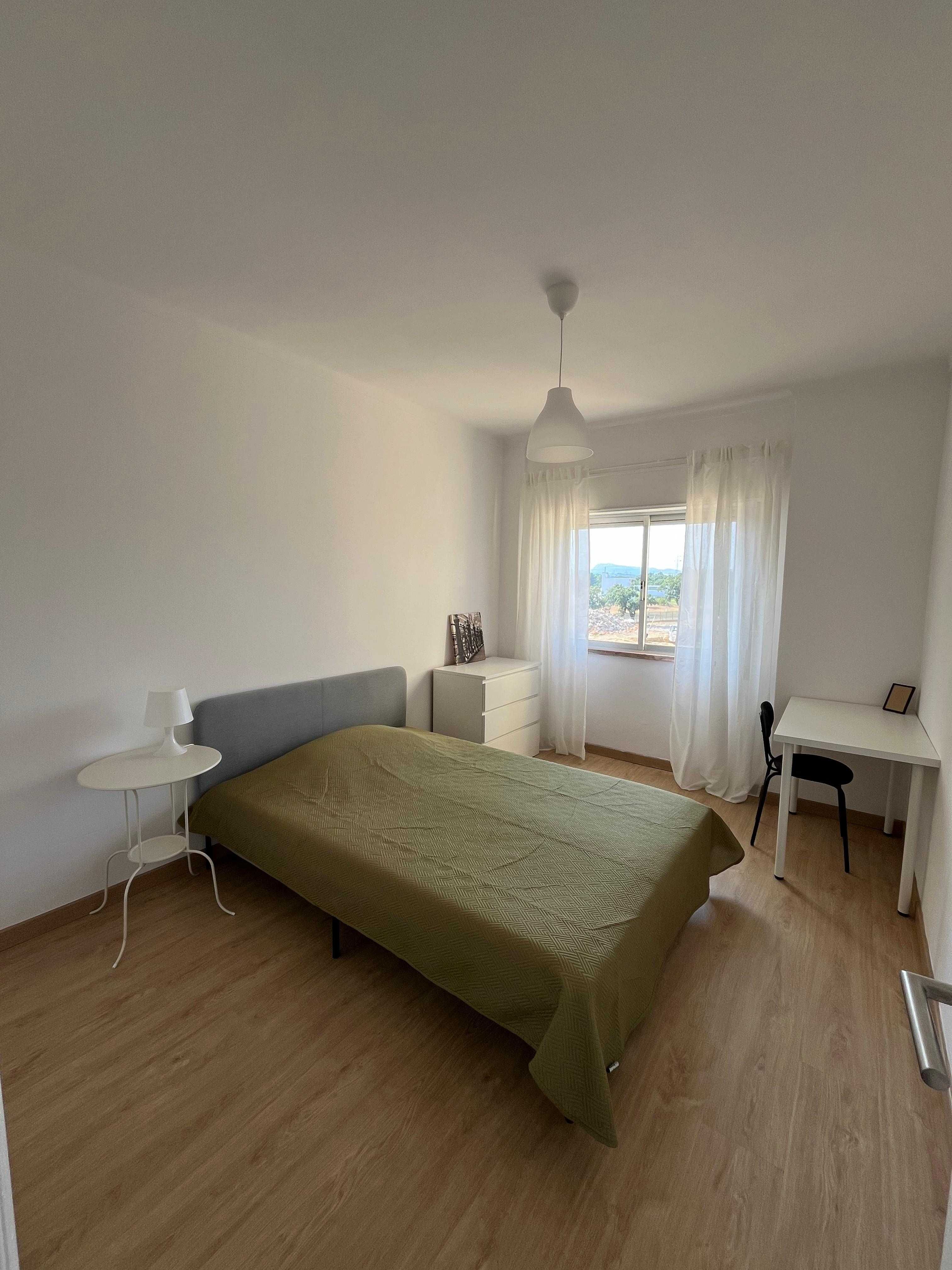 Quarto para arrendar em Setúbal a estudantes (Praias do Sado)