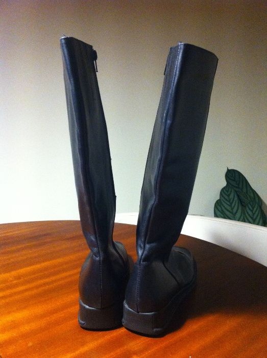 Botas de pele pretas (36) - COMO NOVAS!