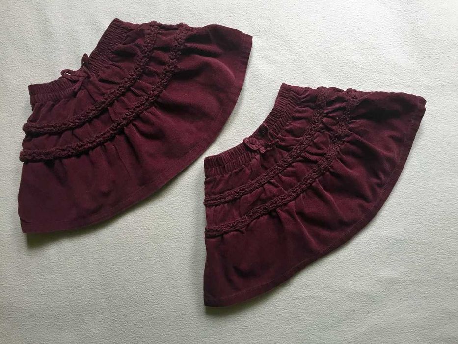 Dla bliźniaczek spódniczki sztruksowe, rozm. 74