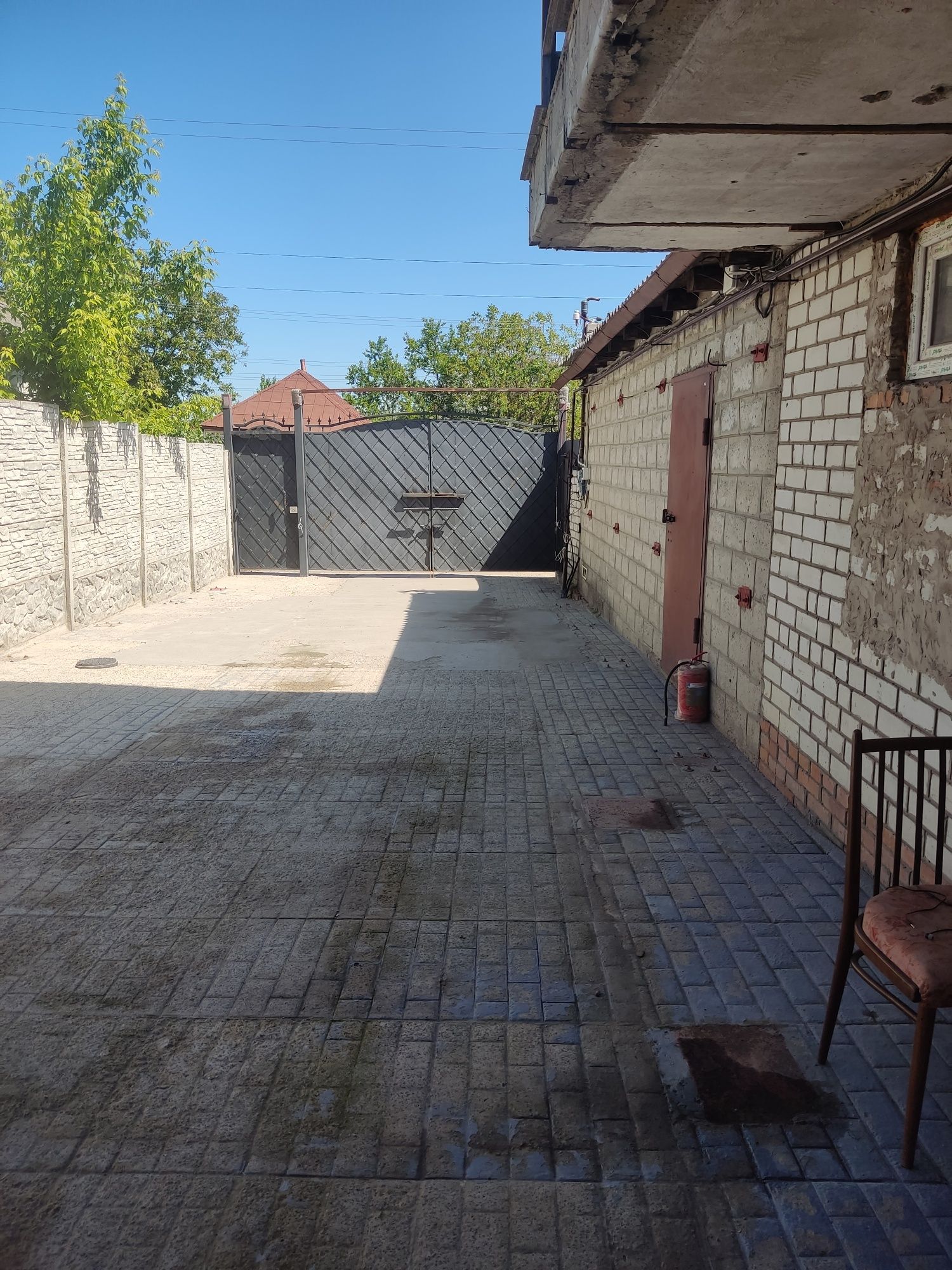Продам 2-х поверховий будинок