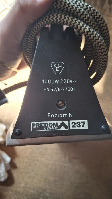 Żelazko PRL z podstawką