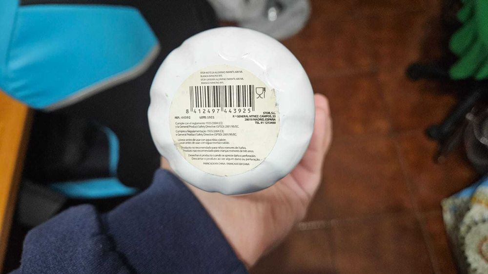 Vendo garrafa dos minimos nova