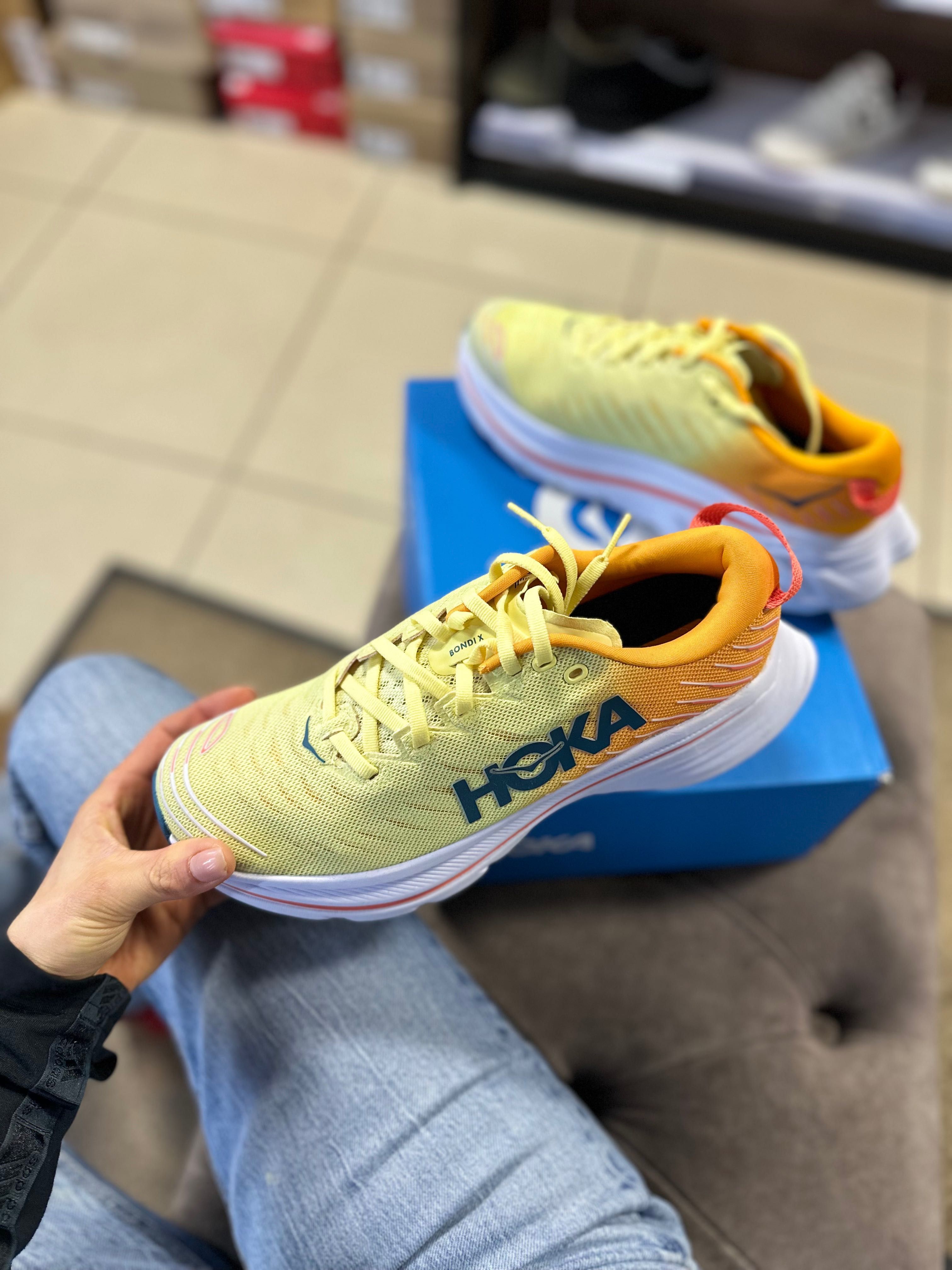 Оригінальні бігові кросівки Hoka One One Bondi X