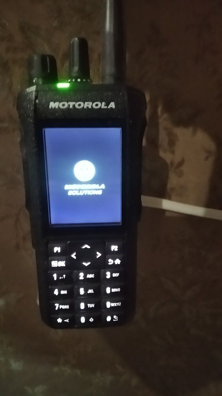 Рация Motorola R7