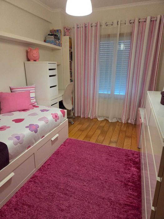 Aluga-se quarto Rio de Mouro