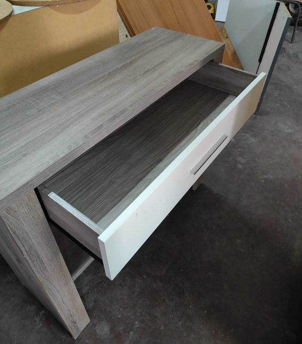 Consola Moderna – Design Minimalista e Funcional!