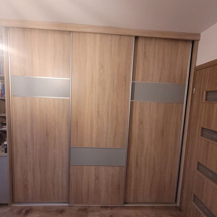 Szafa do zabudowy z biurkiem