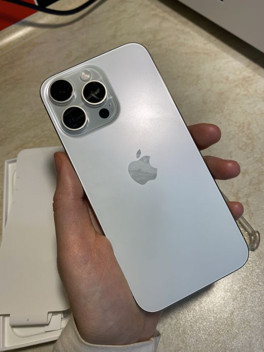 iPhone 15 Pro Max White Titanium