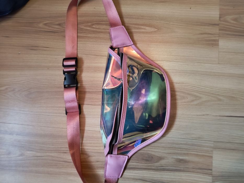 Holograficzna różowa nerka