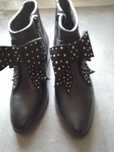 Botins de pele novos