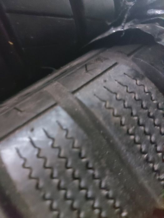 Opony zimowe 15/65/205  2 sztuki