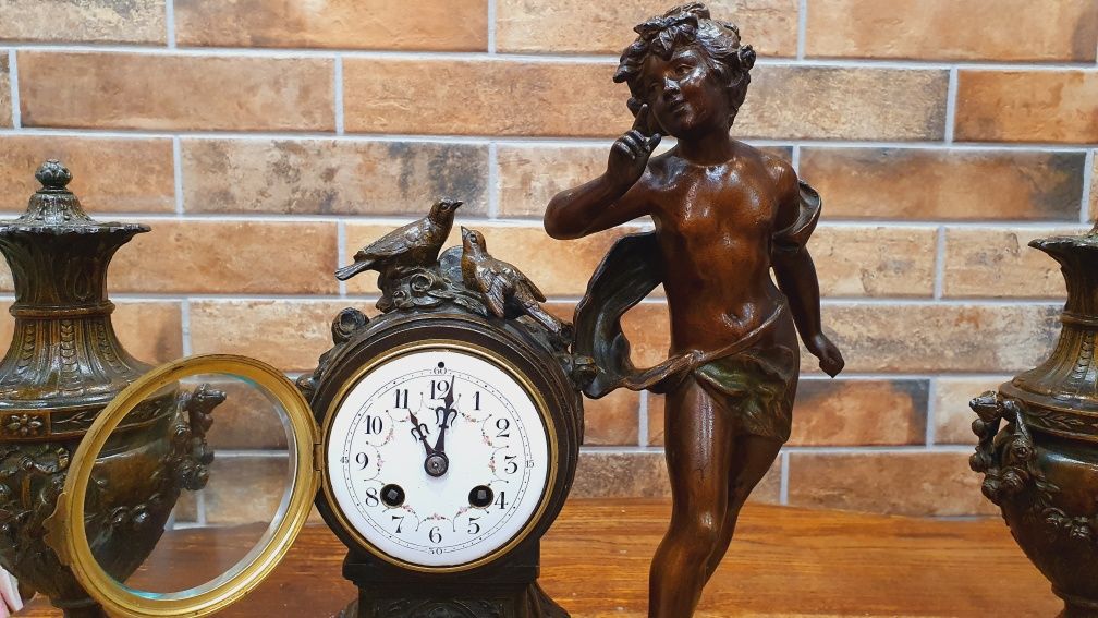 Zegar kominkowy francuski antyk XIX wiek sygnowany August Moreau