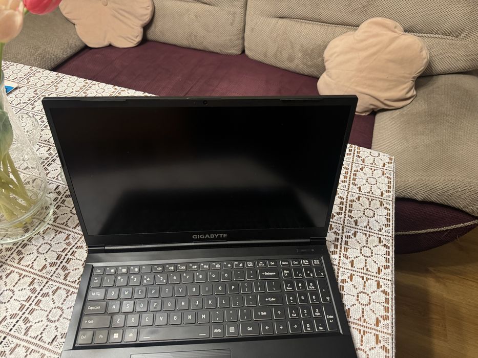 Laptop Gigabyte G5