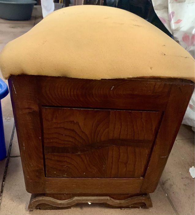 Pousa pes/ banqueta para estofar