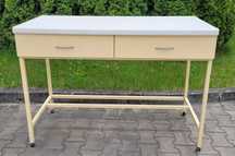 Metalowe biurko laboratoryjne PRL.