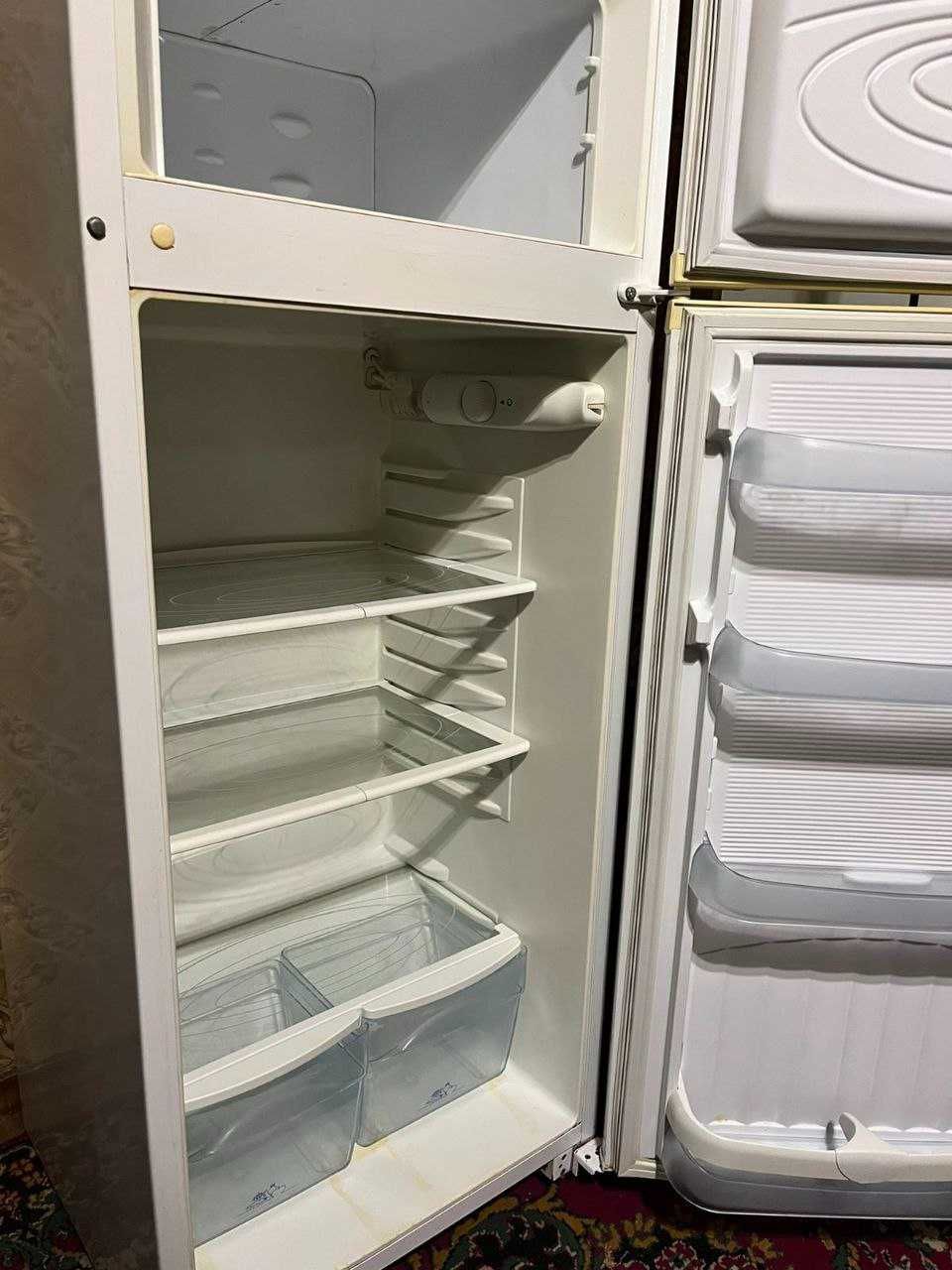 Холодильник камерний Компакт 1 метр 46 см