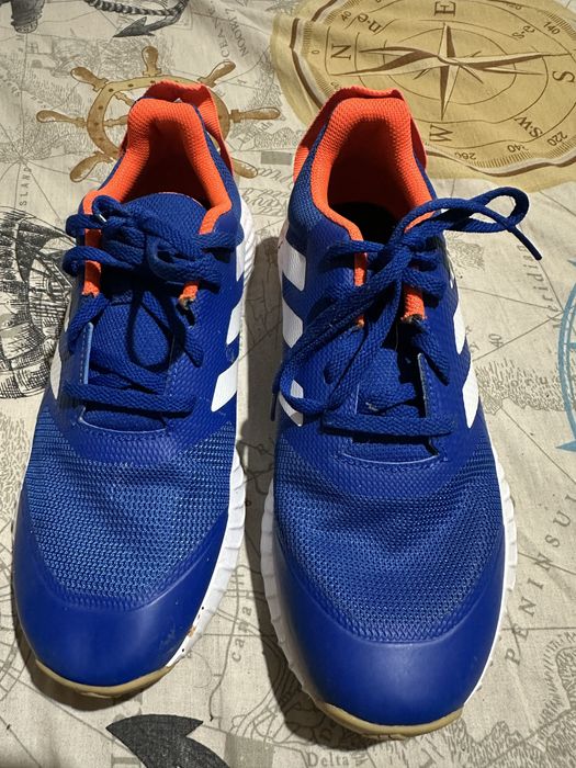 Гарні кросівки для підлідка Адідас, 39 розмір