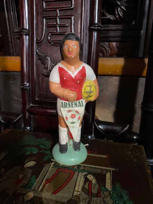 Escultura Movimento Fálico Jogador Fute Faiança Caldas da Rainha 17 cm