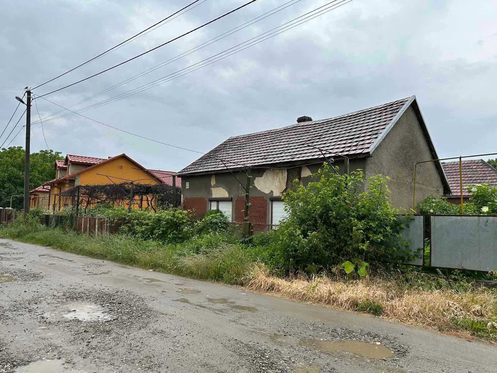 Житл. буд.: Закарпатська обл., с. Гетиня, вул. Набережна, 33