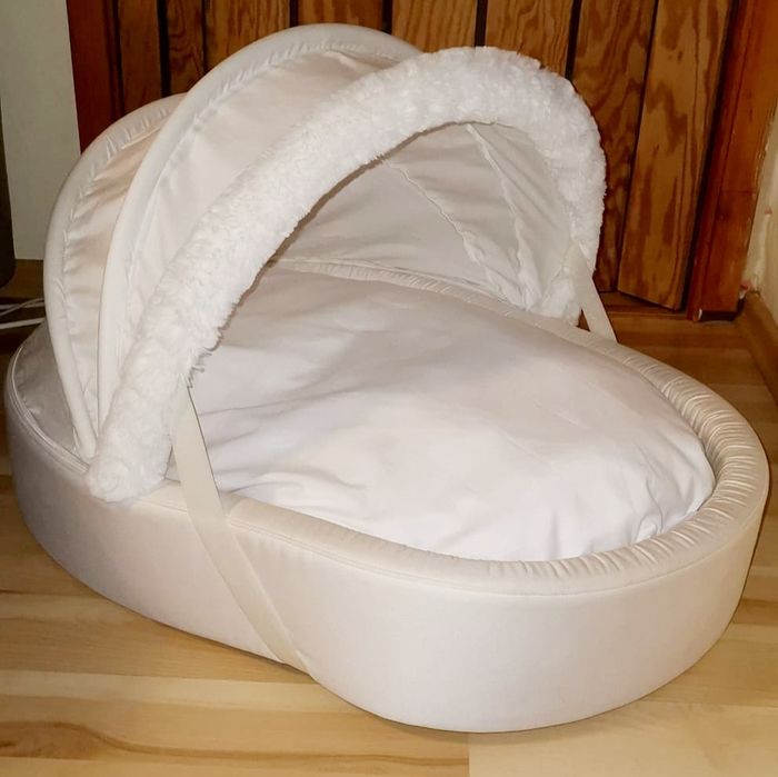 Bawełniane białe eleganckie łóżeczko dla pieska,Louis Dog, 100% COTTON