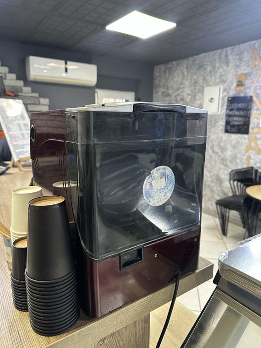 Кофемашинка Saeco Incanto