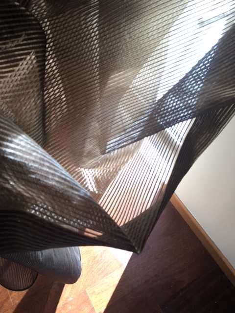 Cortinado tipo japonês em tons castanhos