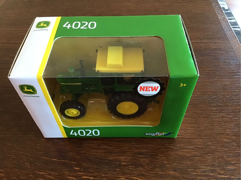 Metalowy model john deere 4020