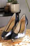 Sapatos de salto alto muito elegantes