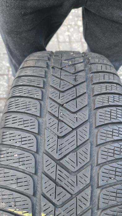 Титани з зимовою резиною 5x112 r18 8j Et38 Pirelli 235 60r18