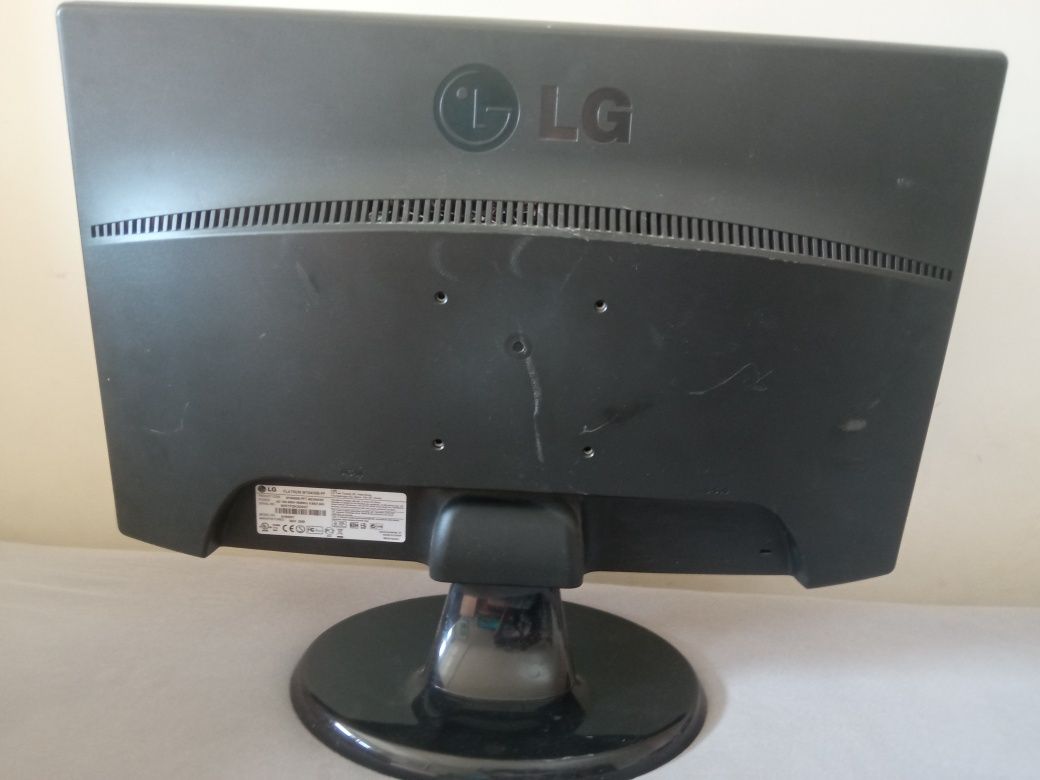 Monitor LG W2243S-PF 22" Full HD VGA LCD