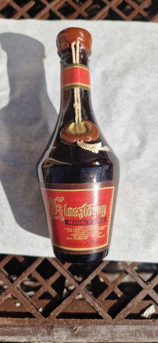 Oryginalny klasztorny miód pitny 100 ml okres PRL. 1972r.