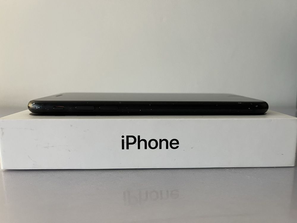 iPhone SE 2020 64BG