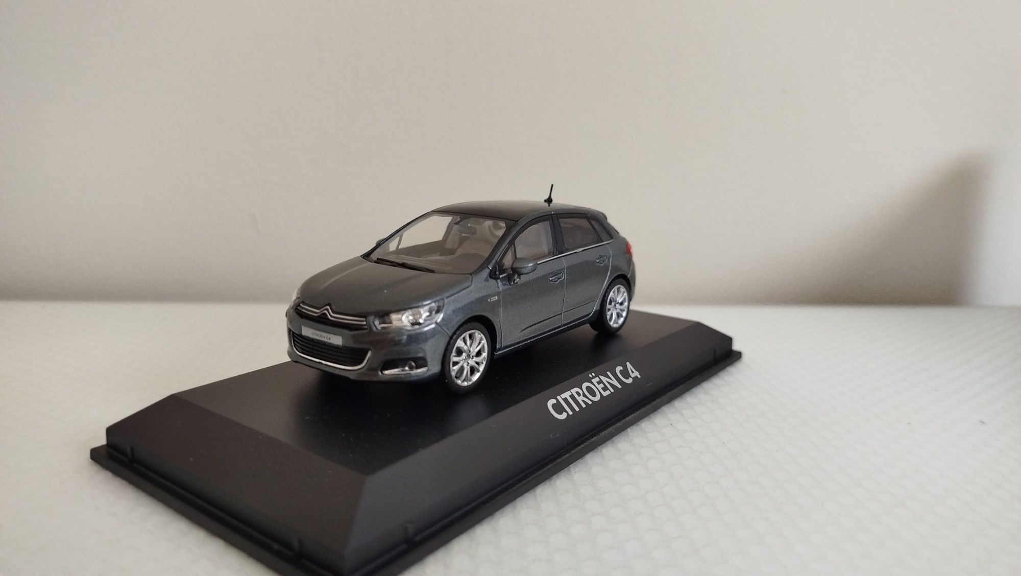 Miniatura Citroen C4 Nova 1/43