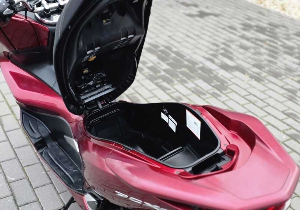 Максі-скутер Honda PCX 150 KF30, в АртМото, в місті Суми.