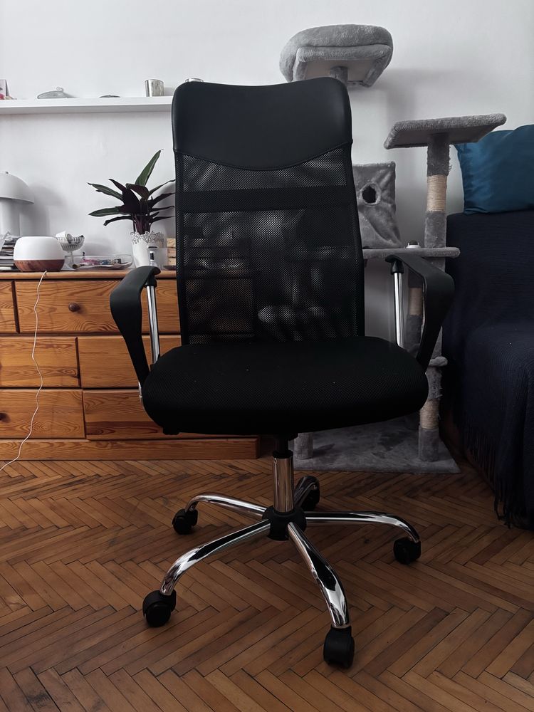 Krzeslo obrotowe IKEA