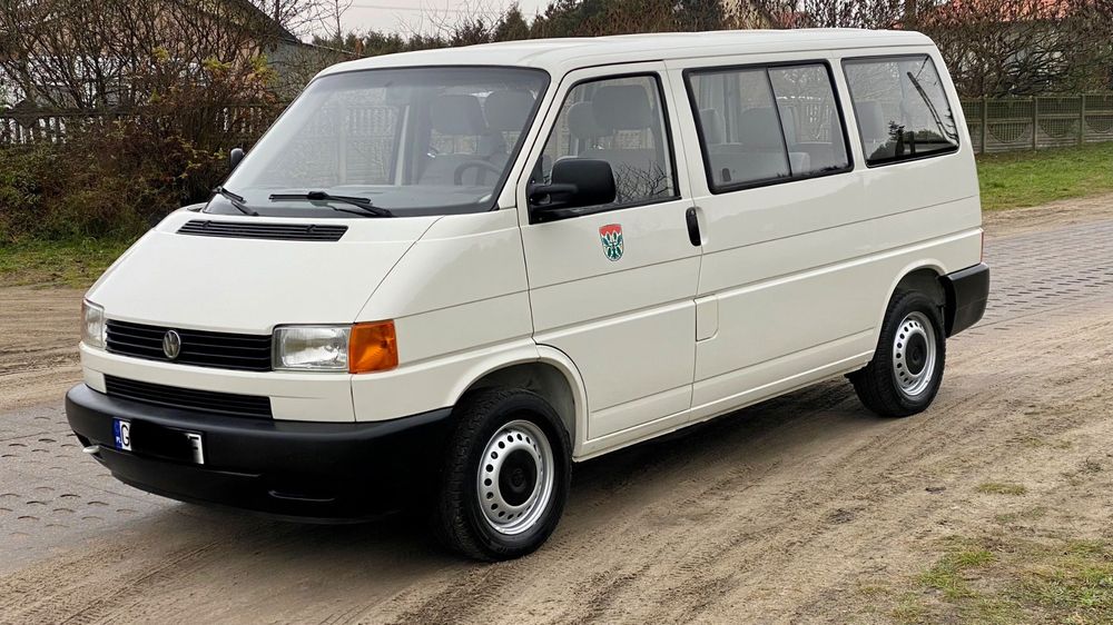 Volkswagen Transporter Stan idealny , bardzo niski przebieg 150 tys km,9. -cio osobowy