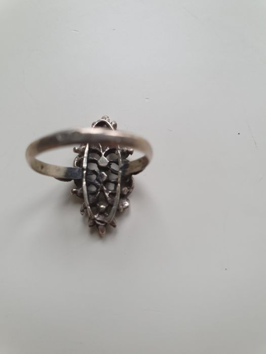 Anel em prata e marcasites