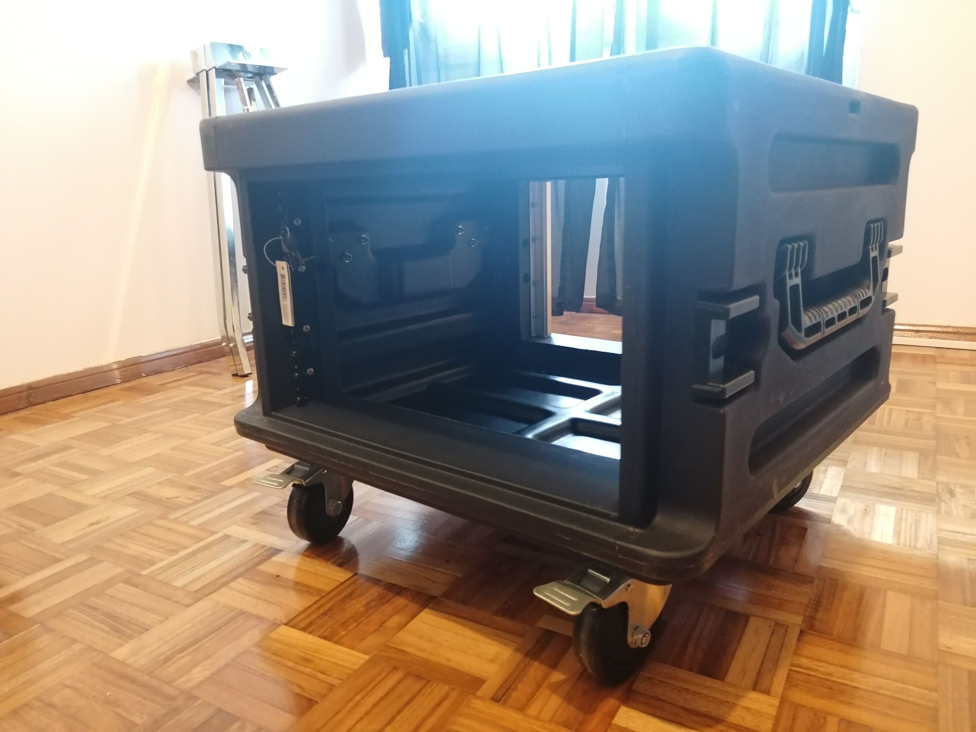 SKB R1906HE case 6 unidades nova a estrear