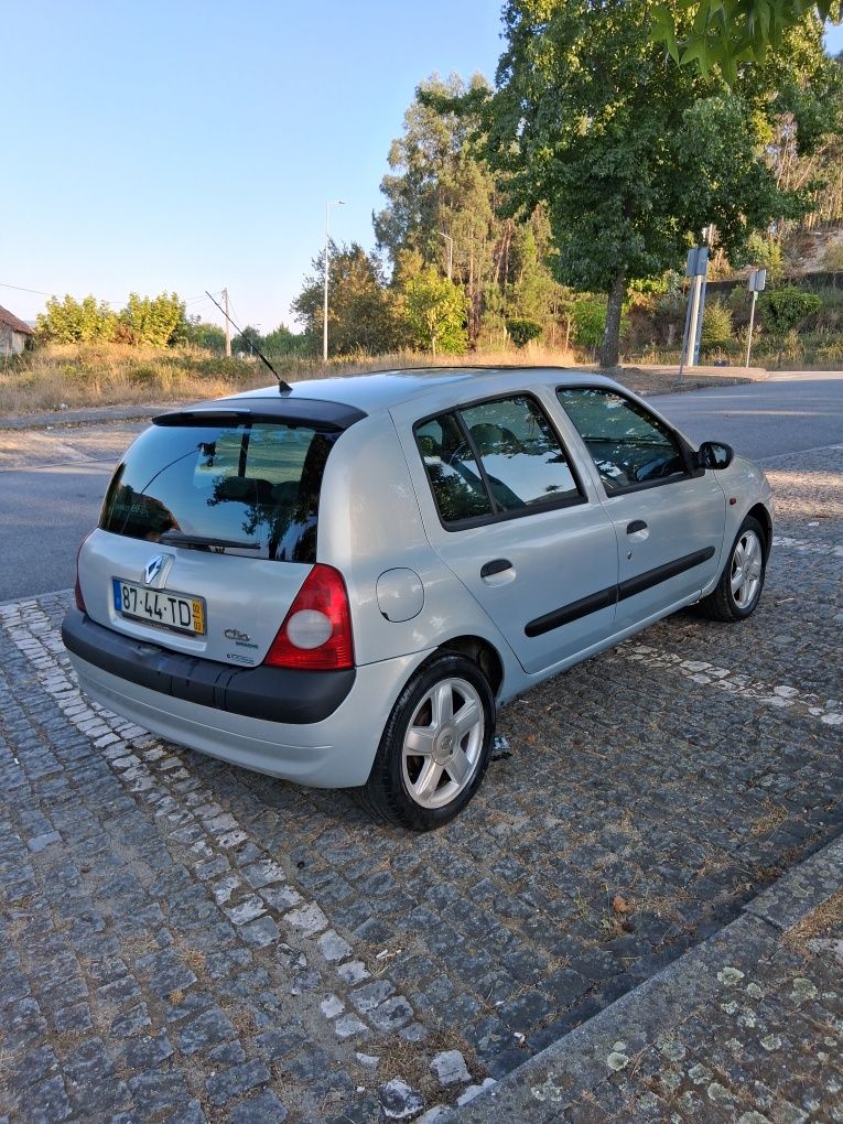 Renault clio 1.5 dci