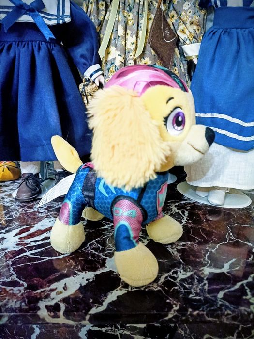 Щенячий патруль, Скай