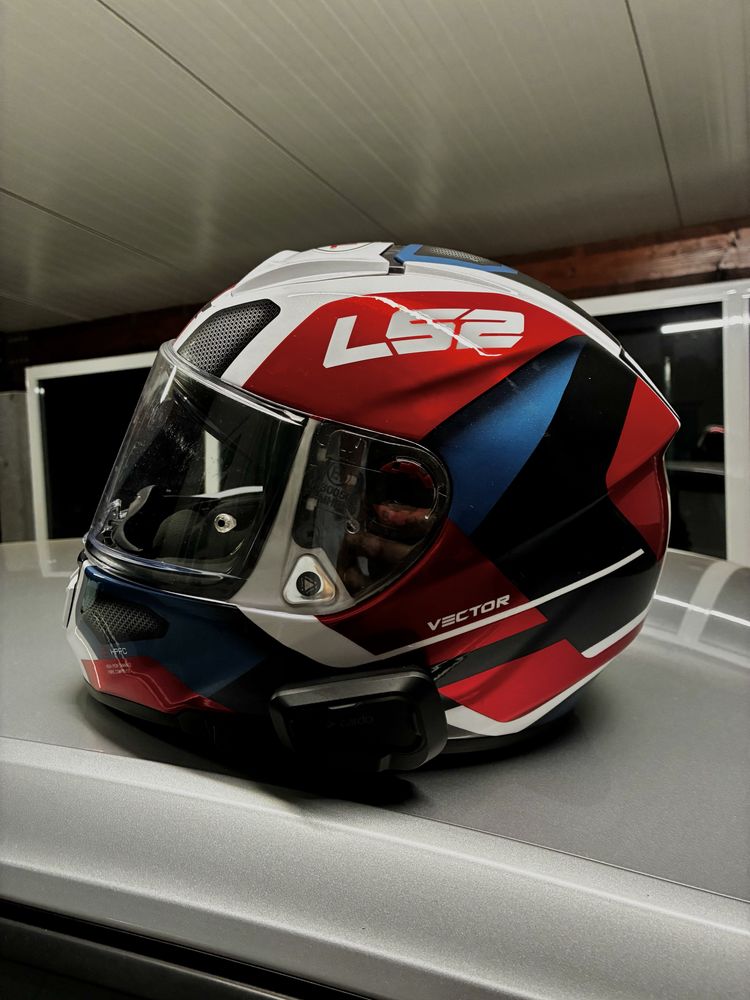Capacete LS2 Vector com Intercomunicador Cardo Freecom