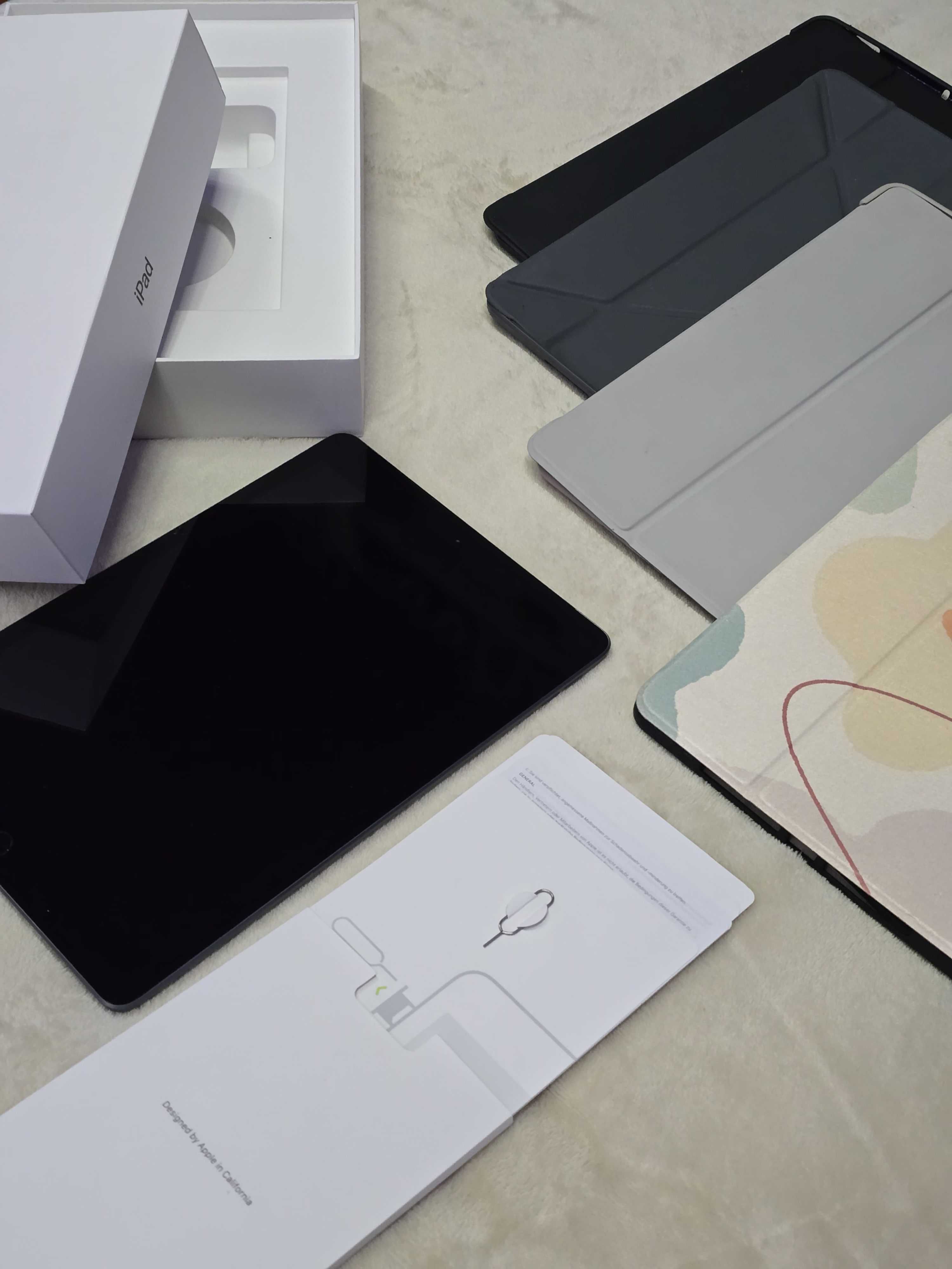 Tablet Apple iPad (8th Gen) Cellular 3 GB / 32 GB + 4 etui