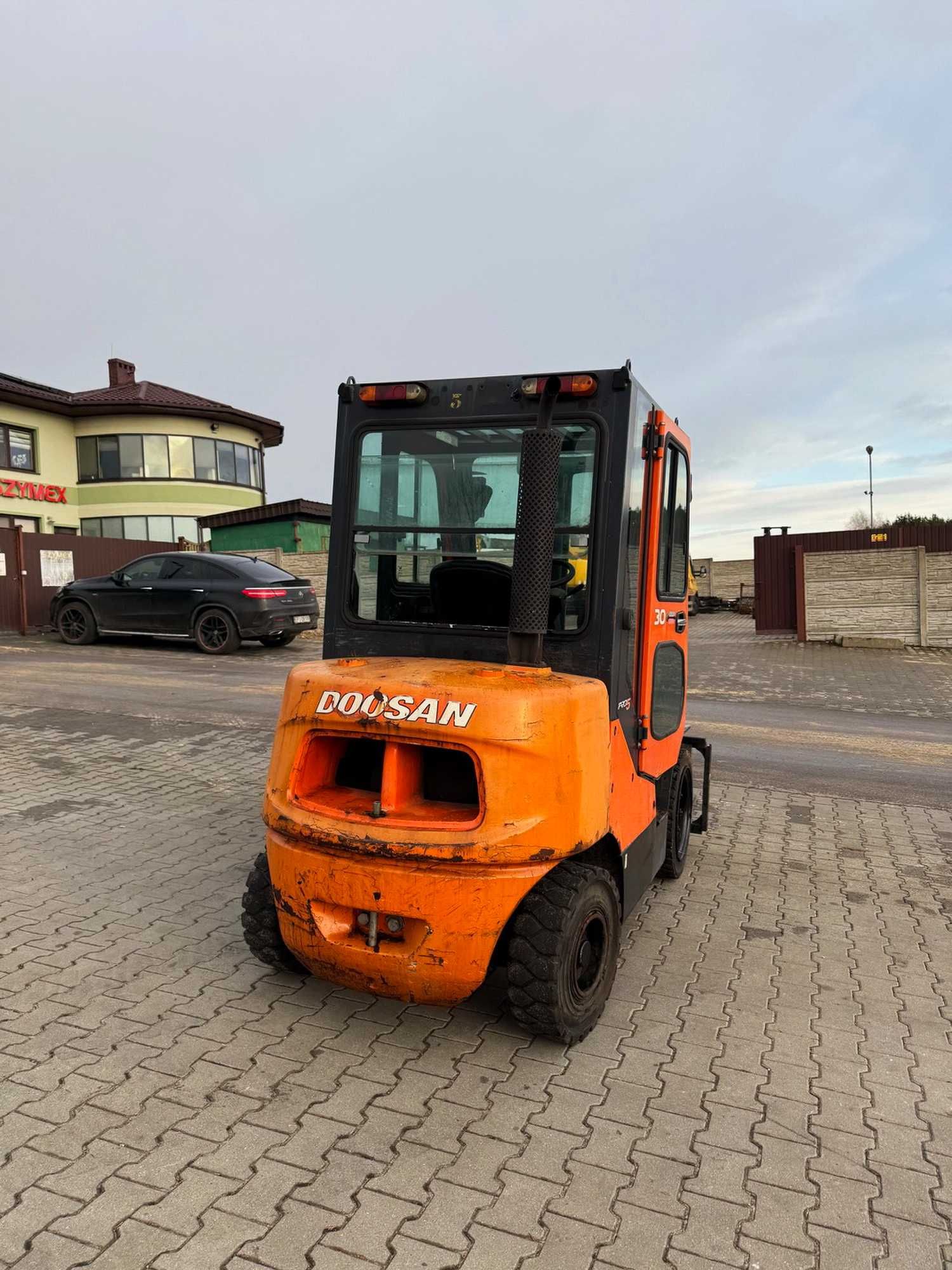 wózek widłowy DOOSAN D30S-5 diesel 3000kg Triplex 4.40m kabina 2014'