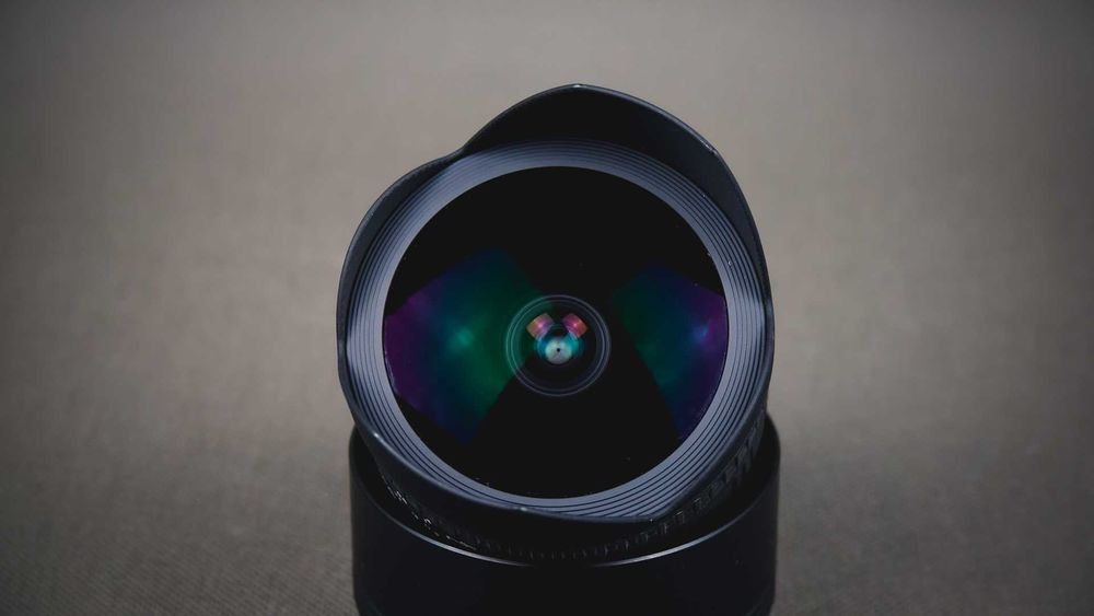 Sigma 15 mm f/2.8 EX DG Fisheye Nikon - komplet